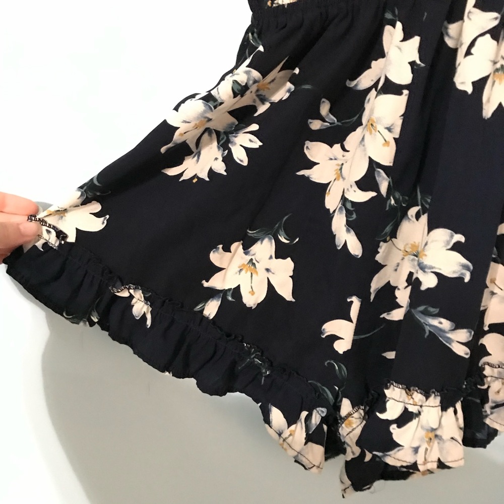 Floral Romper - Picture 4 of 5